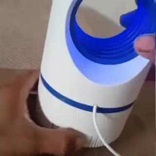 Skeeter®: Succión por Vórtice y Luz UV